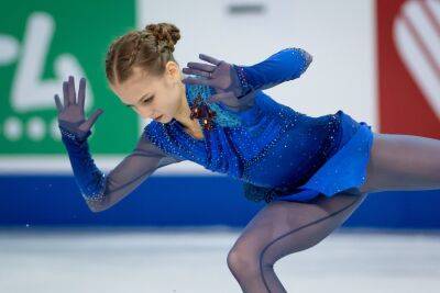 Трусова ответила на вопрос, хочет ли она поиграть в хоккей с Овечкиным