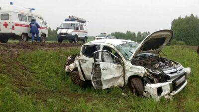 Три человека пострадали при опрокидывании автомобиля в Удмуртии - usedcars.ru - респ. Удмуртия - район Глазовский