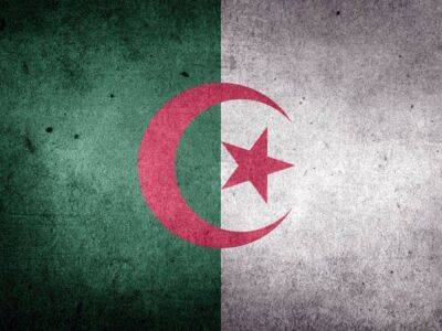 Алжир прекратил все торговые отношения с Испанией