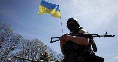 Украинцы доверяют ВСУ и президенту, а отдавать территорию РФ не намерены, — исследование