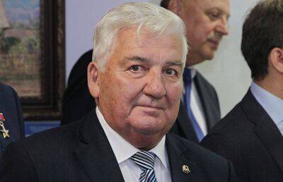 Лукашенко поздравил летчика-космонавта дважды Героя Советского Союза Петра Климука с 80-летием