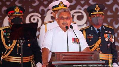 Президент и премьер Шри-Ланки согласились уйти в отставку на фоне протестов