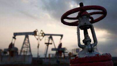 В Китае спрогнозировали глобальную инфляцию в случае ограничения цен на нефть РФ