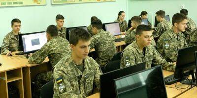 Во время военного положения. Имеют ли право студенты и преподаватели на отсрочку и выезд за границу - nv.ua - Украина