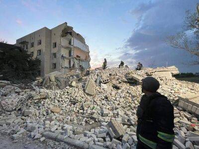 Ракетный удар по общежитию: жертв уже 34, спасательная операция продолжается