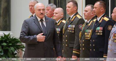 Формируется бронированный кулак: Лукашенко снова рассказал, откуда готовится нападение (видео)
