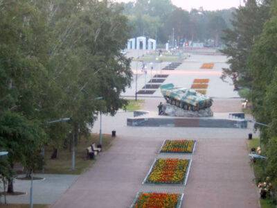 В Свердловской области на военном памятнике надпись "Z" превратили в "AZOV". Автора разыскивает полиция