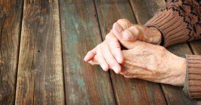 Рига планирует увеличить пособия для горожан в возрасте 100 лет и старше