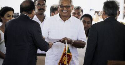 Президент Шри-Ланки пытался бежать из страны: ему помешали сотрудники аэропорта