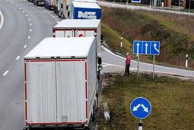 Литва не пустила на свою территорию 34 российских грузовика