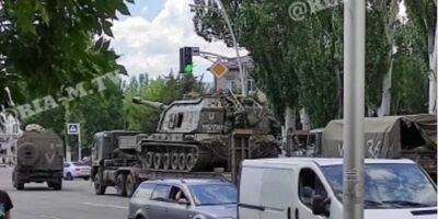 Водители спрашивали дорогу у прохожих. Появилось фото военной техники РФ, которая движется через Мелитополь на Херсон