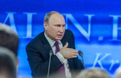 Секретным оружием Путина стало моральное и политическое замешательство Запада, пишет WSJ