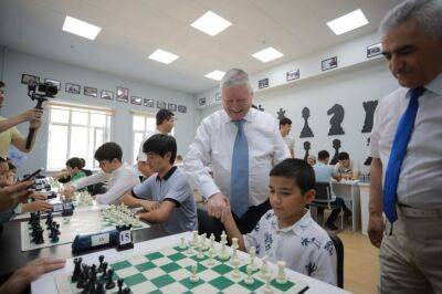 В Ташкенте открылась школа шахматного искусства Анатолия Карпова