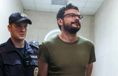 Суд арестовал мундепа Яшина по обвинению в распространении фейков об армии России