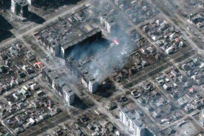Город пожаров: в Мариуполе пылают завод и полигон для мусора