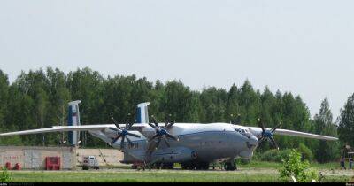 Призначений для перевезення важкого обладнання: у Білорусь прибув російський Ан-22 "Антей"
