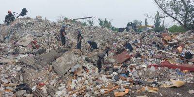 Спасатели завершили разбор завалов жилого дома в городе Часов Яр: погибли 48 человек