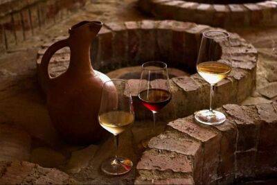 Вчені виявили найстаріше вино у світі (Фото)