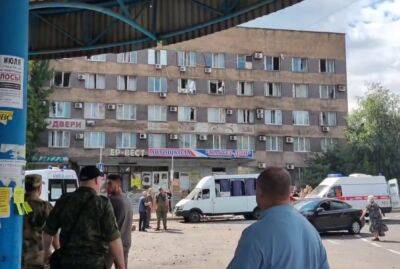 Чтобы отвлечь мир от удара по Виннице: россияне пошли на провокацию в центре Донецка, есть жертвы - politeka.net - Украина - Донецк