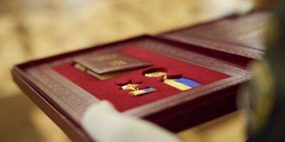 С 24 февраля более 3,5 тысяч защитников Украины удостоились госнаград посмертно — Зеленский