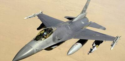 Українські захисники на F-15 та F-16. У США пропонують виділити $100 млн на їх навчання