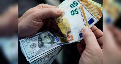 Курс євро продовжив зниження: що відбувається з європейською валютою
