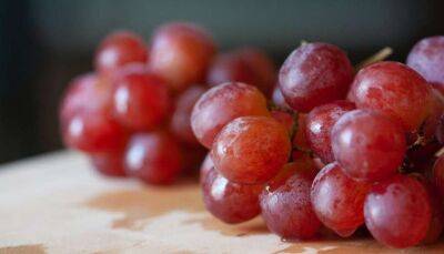 Гроно винограду продали в Японії за нечувані 1,4 млн ієн (фото)