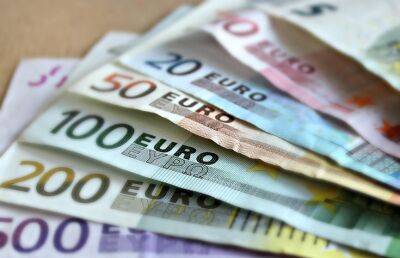 Качиньский: переход на евро убьет национальную экономику Польши