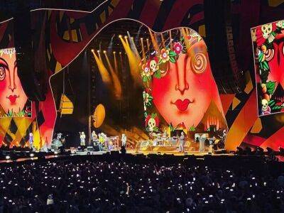 "Они проделали долгий путь, чтобы быть здесь". The Rolling Stones выступили в Вене с участниками двух украинских хоровых коллективов. Видео