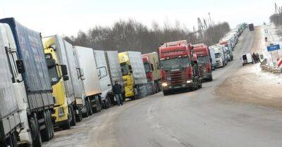 На погранпереходе в Терехово собралась очередь из 850 грузовиков