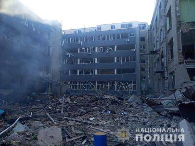 Наслідки ракетних ударів по Харкову у ніч на 17 липня (фото)