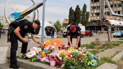 В Украине прошли похороны детей, погибших в Виннице