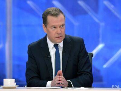 Медведев пригрозил "судным днем" в случае атаки на Крым. Подоляк спросил: "Убьете очередного ребенка?"