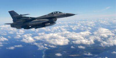 Когда Украина получит американские F-16? Военный эксперт назвал сроки