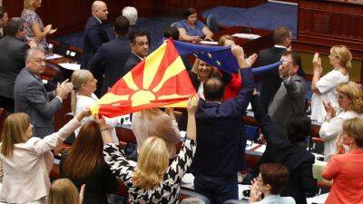 Лидеры ЕС дали "зелёный свет" началу переговоров о вступлении Албании и Северной Македонии