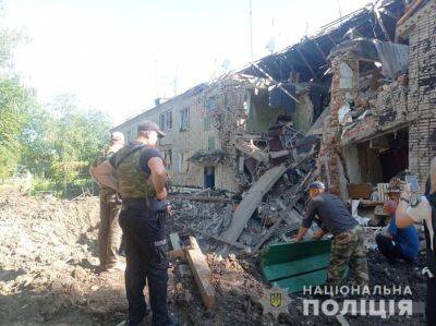 За добу окупанти зруйнували 25 помешкань та спалили більше 20 га пшениці на Харківщині