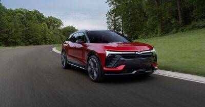 Запас хода 515 км и 4 с до сотни: новый Chevrolet Blazer 2023 стал электрокаром (видео)