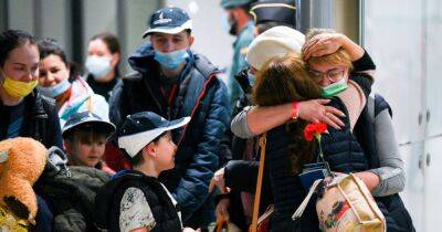 Освобождает место для украинцев: Ирландия приостановила безвиз для беженцев из 20 стран Европы