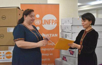 ЮНФПА закупил для Туркменистана компьютеры и сервера для проведения переписи населения
