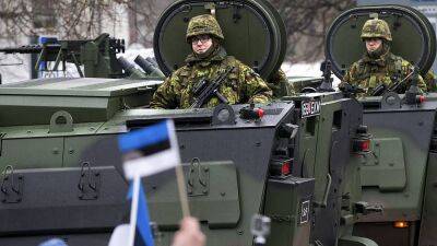 Эстония: собери друзей и приведи их в армию