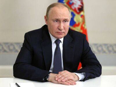 Путин поручил Минздраву провести эксперимент по онлайн-продаже рецептурных препаратов
