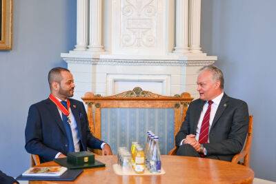 Президент Литвы обсудил с министром из Омана энергосвязи