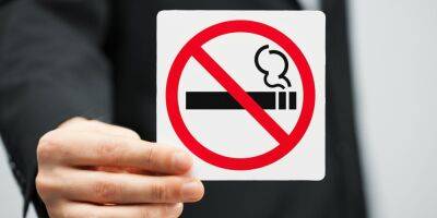 Запрет курения. В Украине запретят курить в общественных местах: где именно и какие штрафы предусмотрены за нарушение