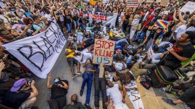 Гибель мигрантов: протесты в Испании и Марокко