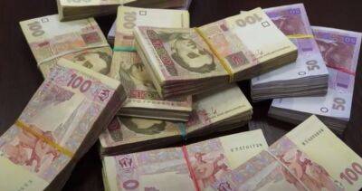 Из-за войны части украинцев выплатят по 100 тысяч грн: кому положены деньги