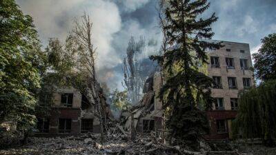 Украинская сторона отрицает сведения об окружении Лисичанска