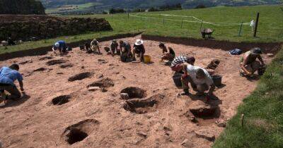 Впервые в истории археологи занялись раскопками гробницы, связанной с королем Артуром