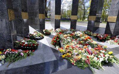 Снос советских памятников в Даугавпилсе обойдется в 350 000 евро. Таких денег у города нет