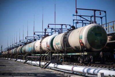 Фьючерсы на нефть Brent дешевеют до 106,25 доллара за баррель на опасениях вокруг спроса