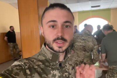Лидер "Антител" Тополя показал, как спасает жизни раненных бойцов: кадры с фронта